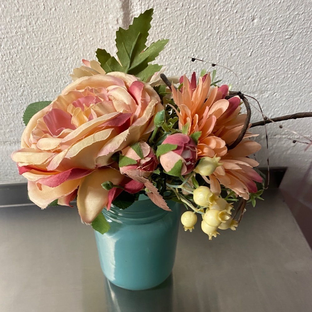 Plastic vase mason jar